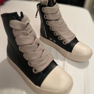 Brand new High top boots R.O style